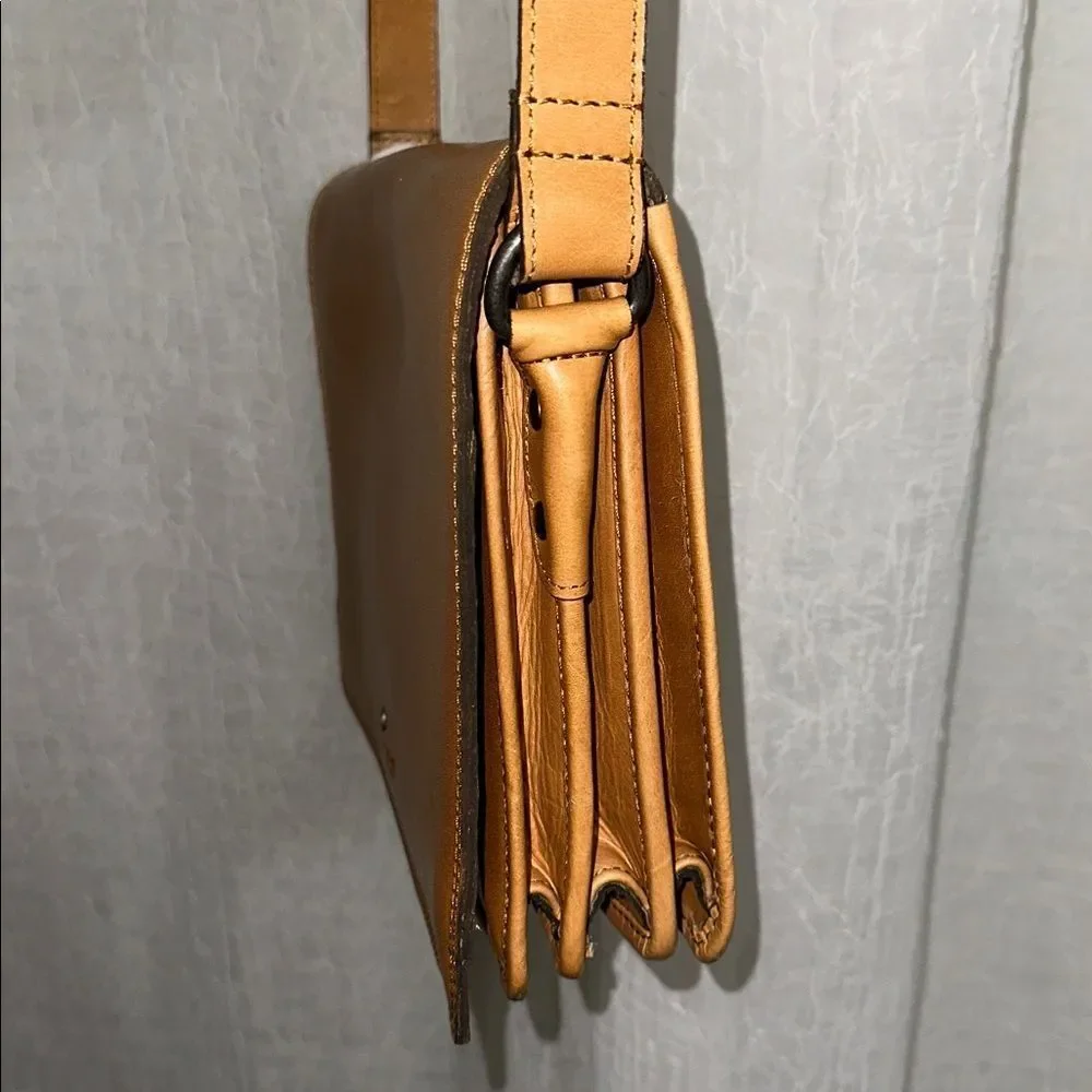 Wild West Unisex Camel Tan Artisan Leather Accordion Crossbody Bag Purse